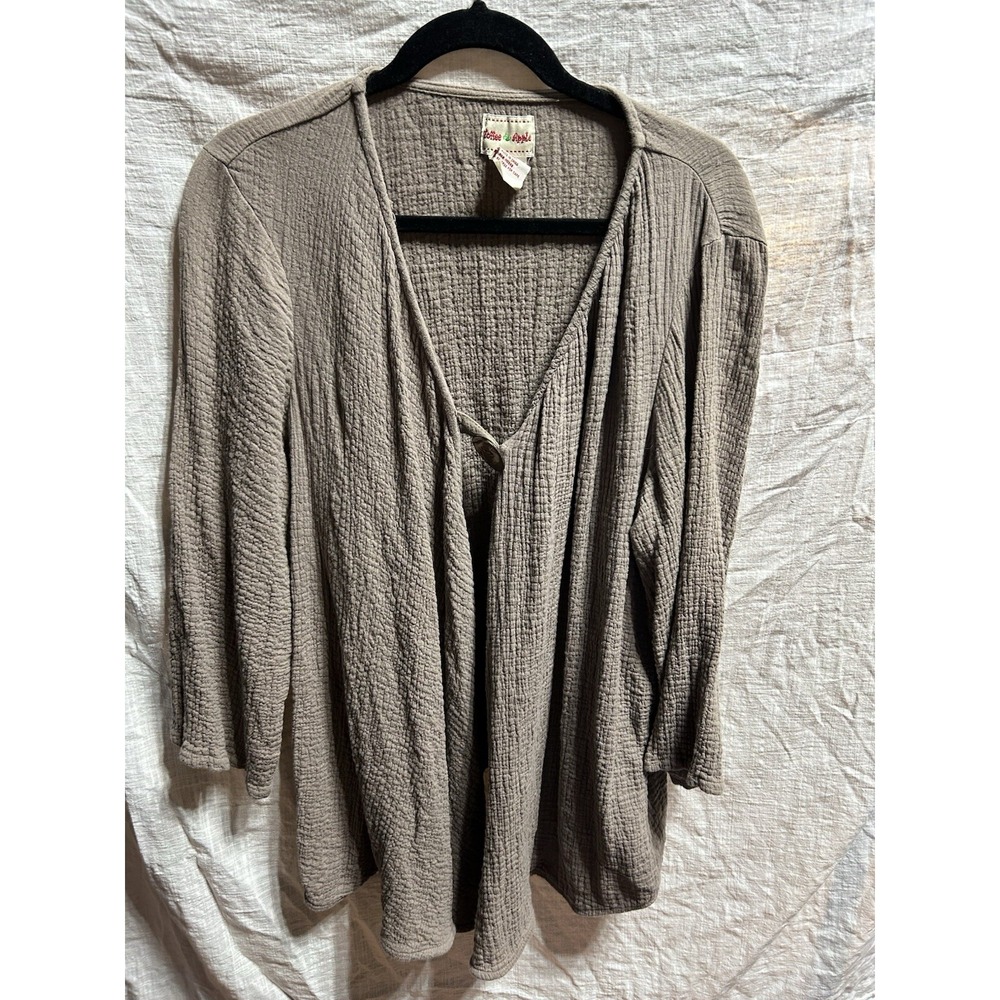 Toffee Apple Cardigan ~ Some wear on the button ~ 99% Cotton ~ Taupe